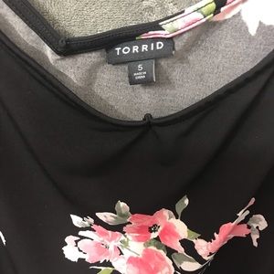 Torrid flower camisole size 5